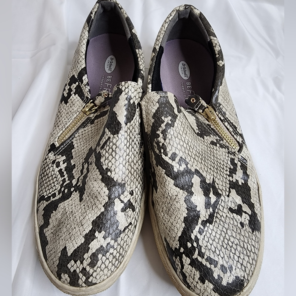 Be Free Dr. Scholl's Slip On Shoes Size 9m